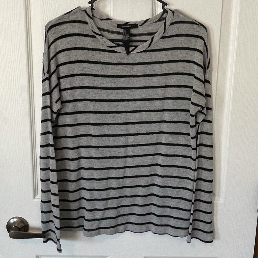 Women’s sweater